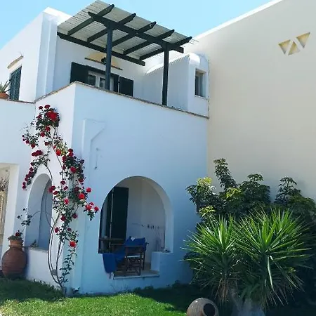 Magic Land Apartment Plaka (Naxos)