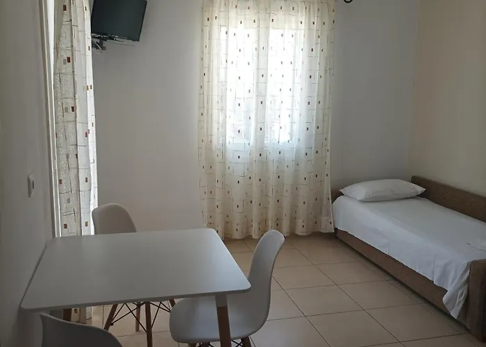 Magic Land * Plaka (Naxos)